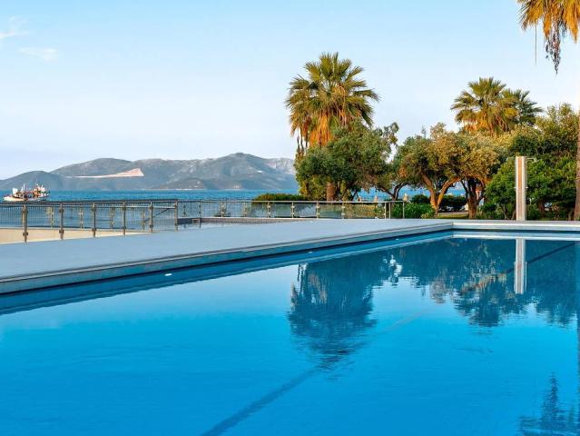 Calamos Beach Family Club