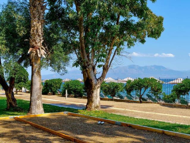 Calamos Beach Family Club