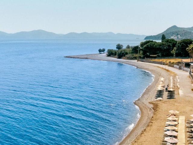 Calamos Beach Family Club