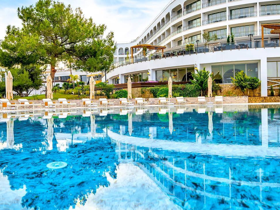 Malpas Hotel & Casino