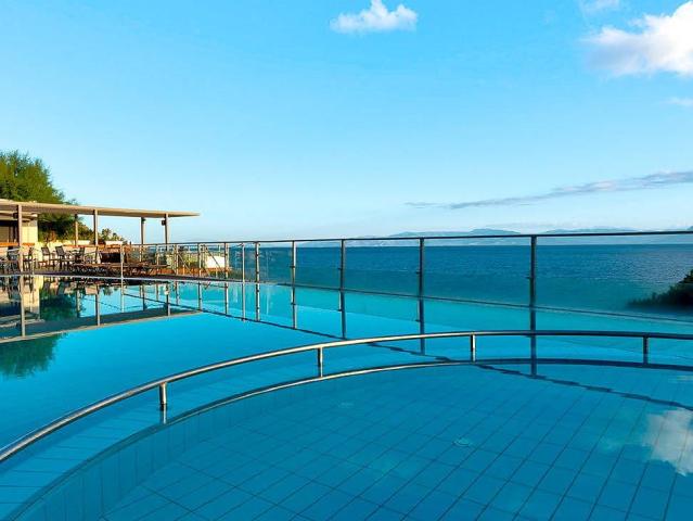 Hotel & bungalovy Niforeika Beach