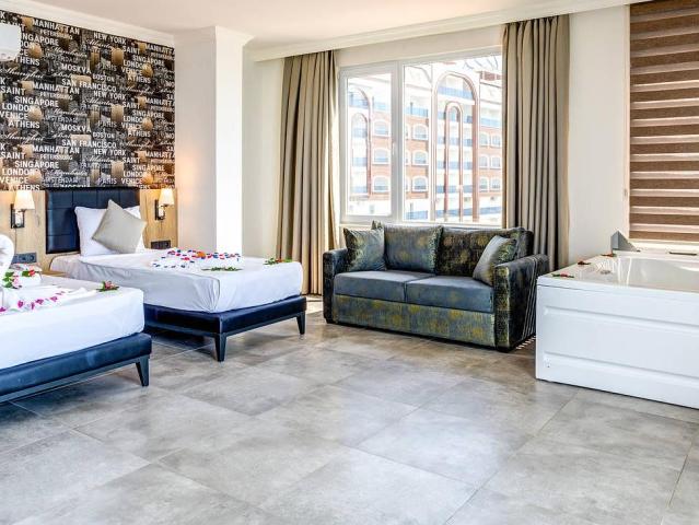 Grand Kolibri Prestige & Spa