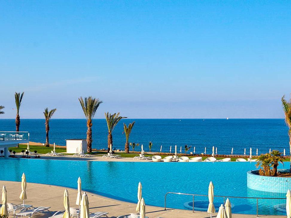 King Evelthon Beach Hotel and Resort