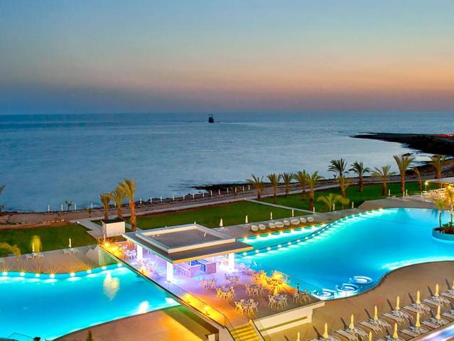 King Evelthon Beach Hotel and Resort