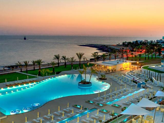 King Evelthon Beach Hotel and Resort