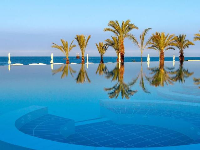 King Evelthon Beach Hotel and Resort