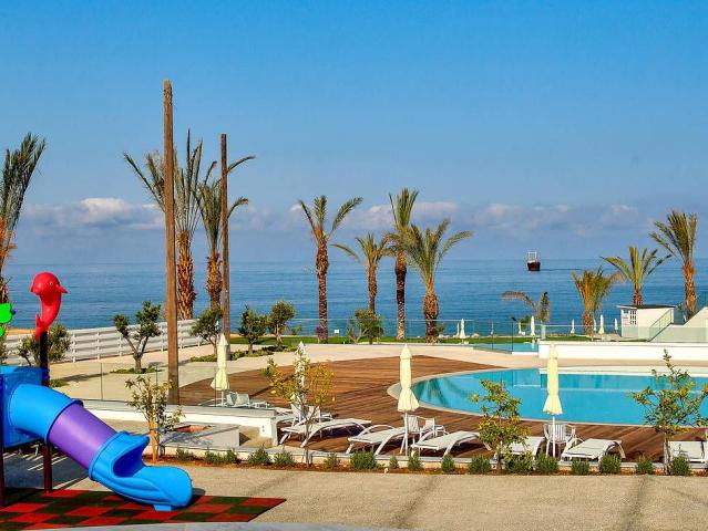 King Evelthon Beach Hotel and Resort
