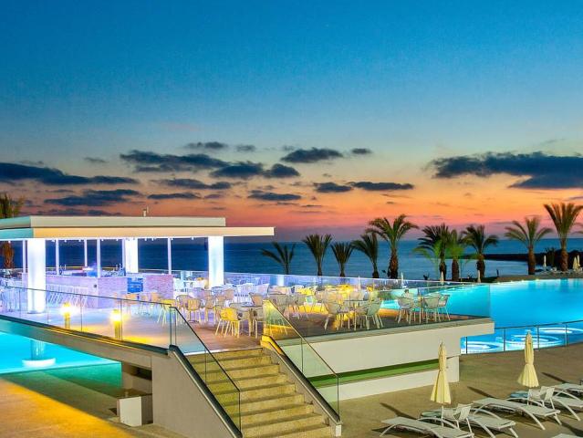 King Evelthon Beach Hotel and Resort