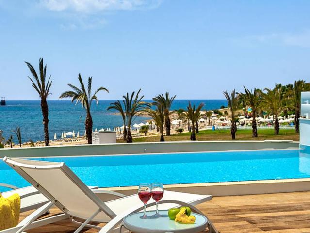 King Evelthon Beach Hotel and Resort