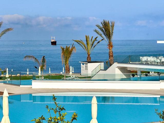King Evelthon Beach Hotel and Resort