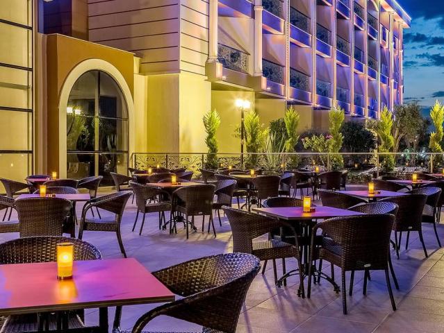 Mary Hotel Side
