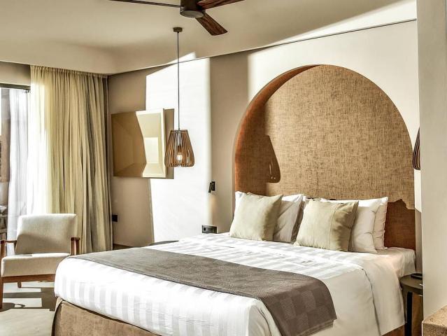Paralos Venus Suites