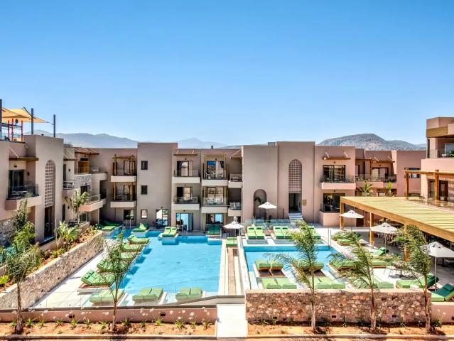 Paralos Venus Suites