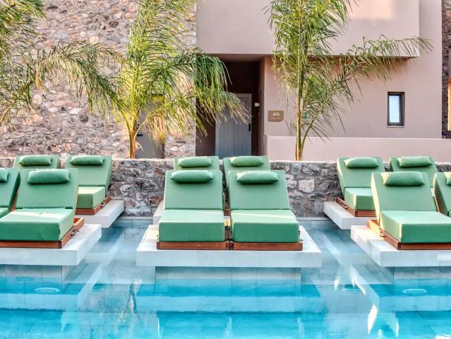 Paralos Venus Suites