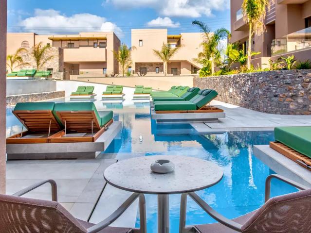 Paralos Venus Suites