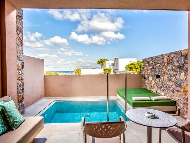 Paralos Venus Suites