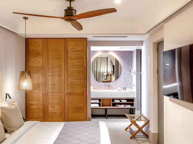 Paralos Venus Suites