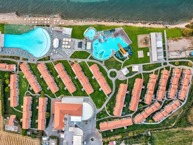 White Olive Marine Aquapark