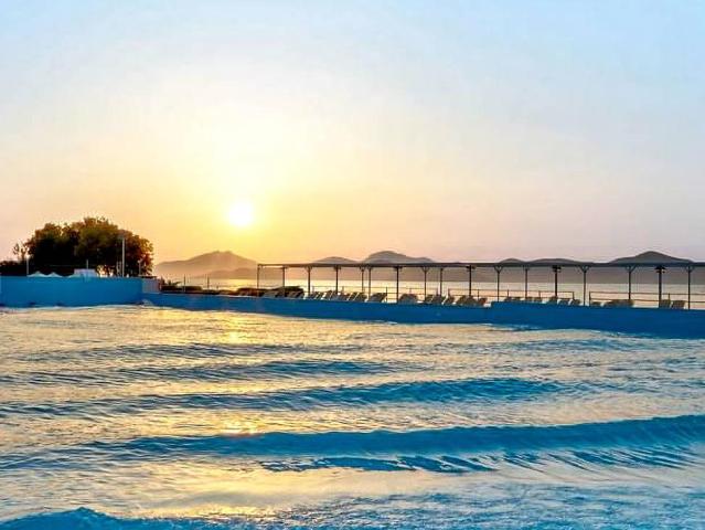 White Olive Marine Aquapark