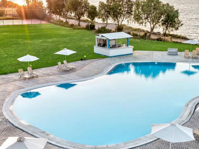 White Olive Marine Aquapark