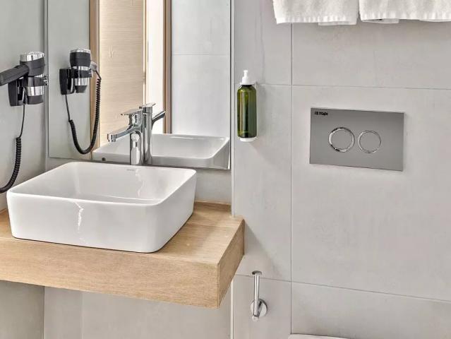 White Olive Marine Aquapark