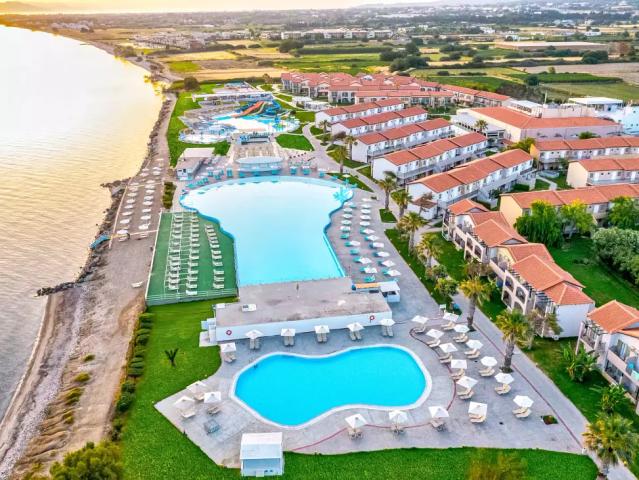 White Olive Marine Aquapark