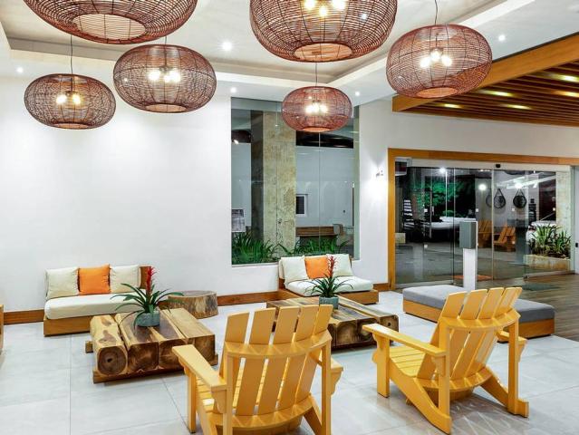 Viva Wyndham Tangerine