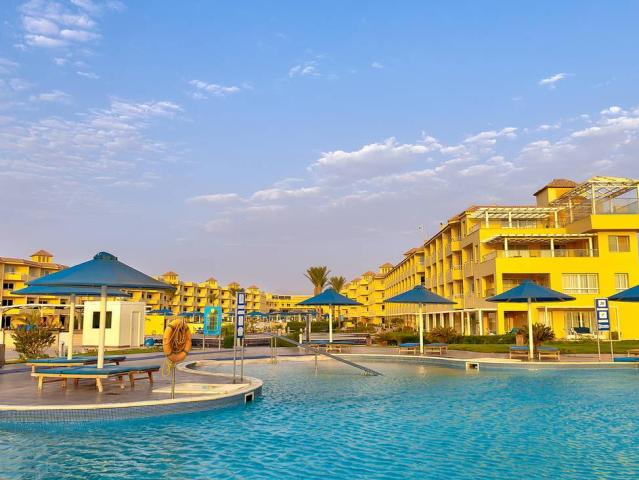 Amwaj Beach Club