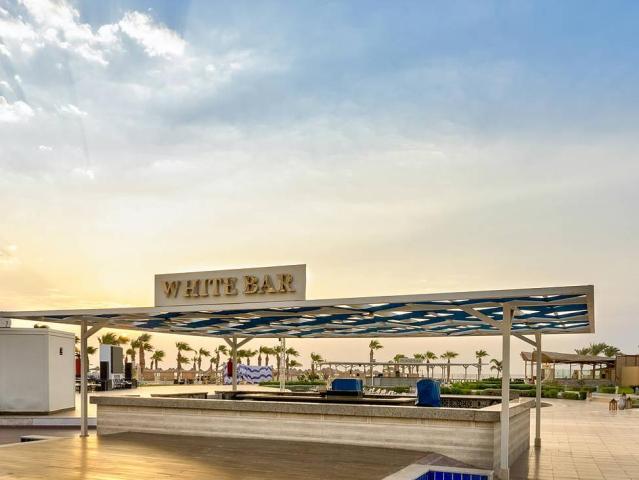Amwaj Beach Club