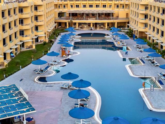 Amwaj Beach Club
