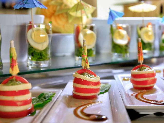 Amwaj Beach Club
