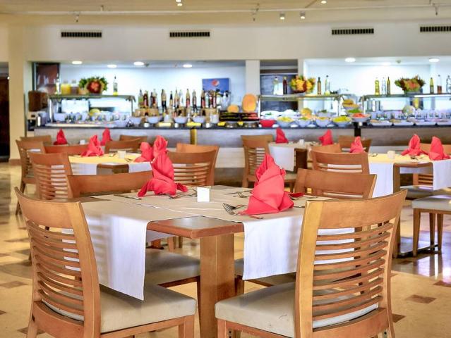 Amwaj Beach Club