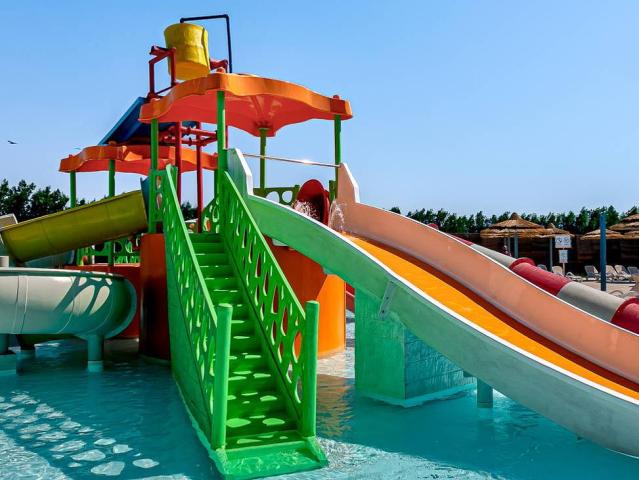 Amwaj Beach Club
