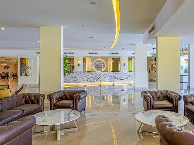 Amwaj Beach Club