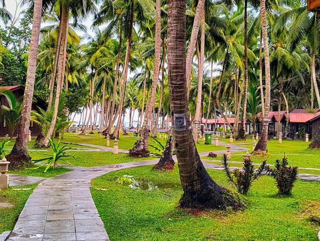 Silver Sands Beach