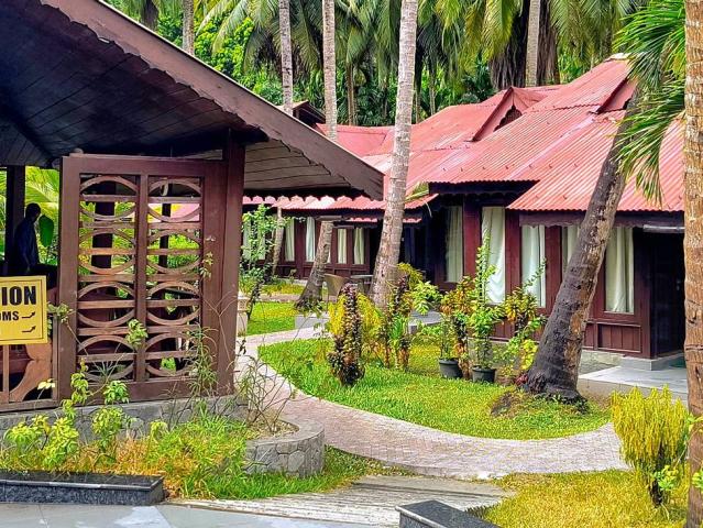 Silver Sands Beach