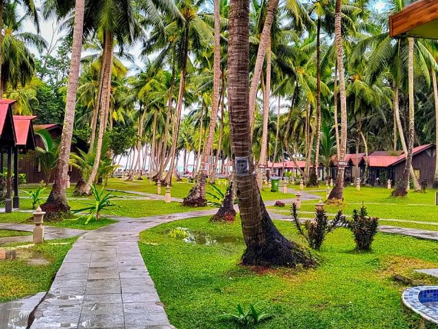 Silver Sands Beach