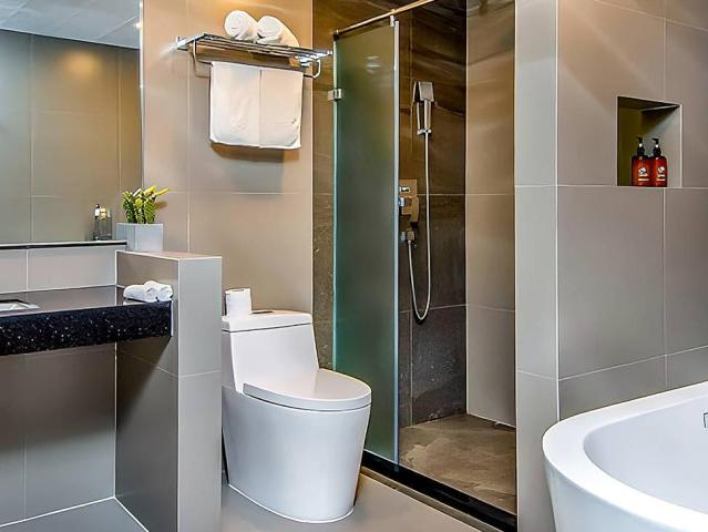 Triton Prestige Seaview
