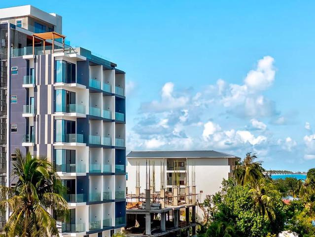 Triton Prestige Seaview