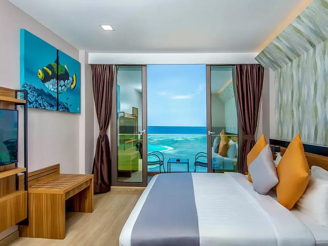 Triton Prestige Seaview