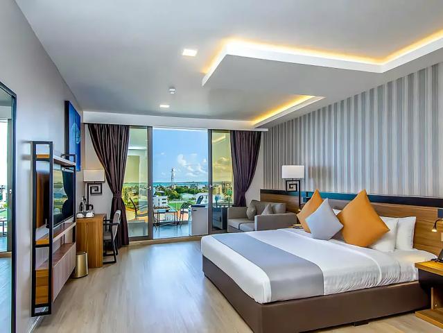 Triton Prestige Seaview