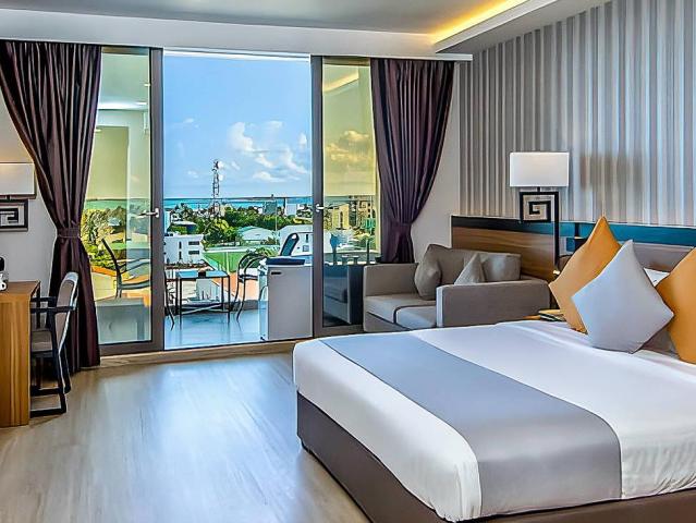 Triton Prestige Seaview