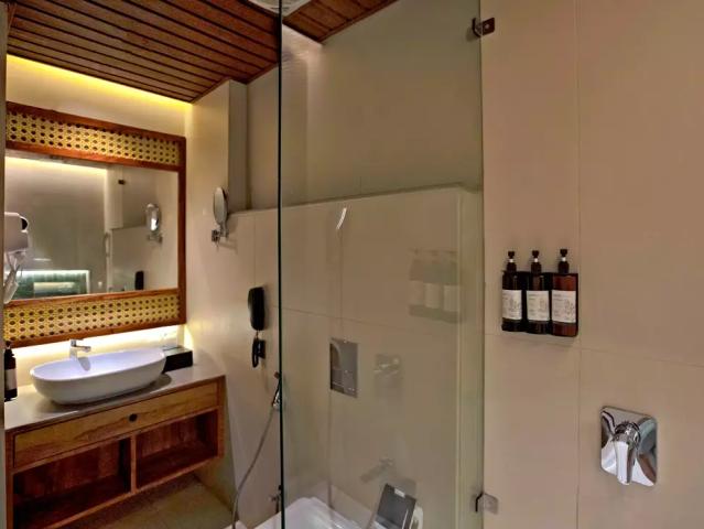 Coral Reef Resort & Spa