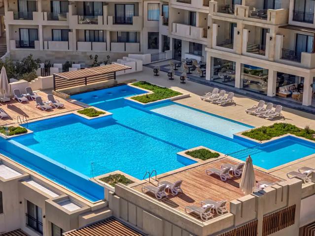 Creek Hotel & Residences El Gouna