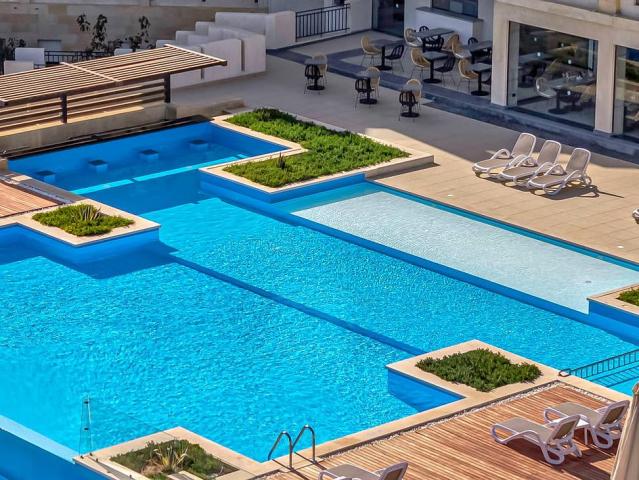 Creek Hotel & Residences El Gouna