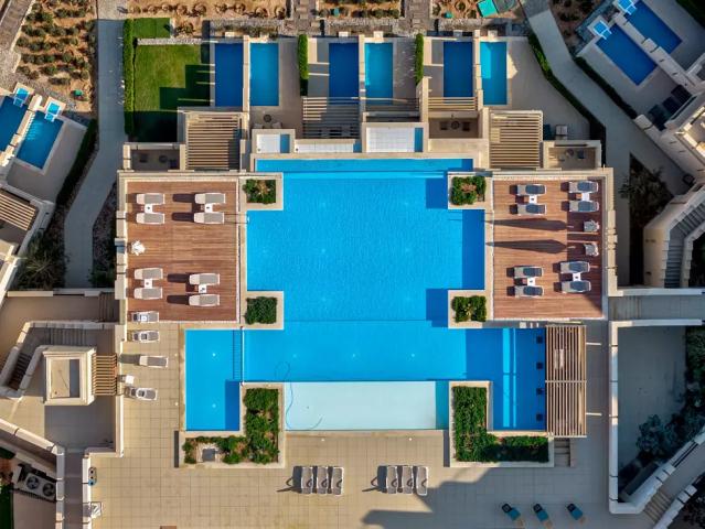 Creek Hotel & Residences El Gouna