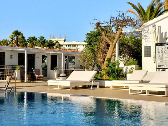 Miraflor Suites