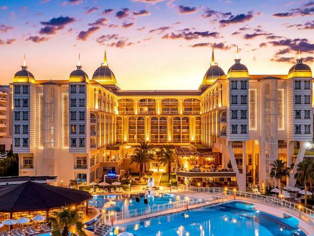 Kirman Sidera Luxury & Spa