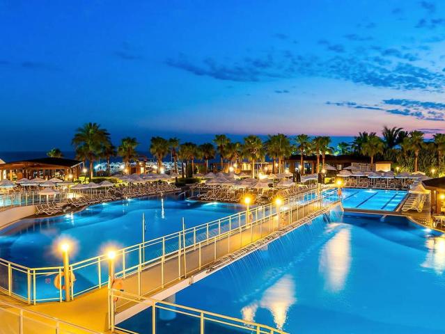 Kirman Sidera Luxury & Spa
