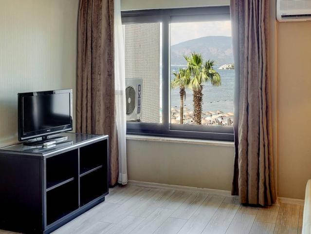 Faros Premium Beach
